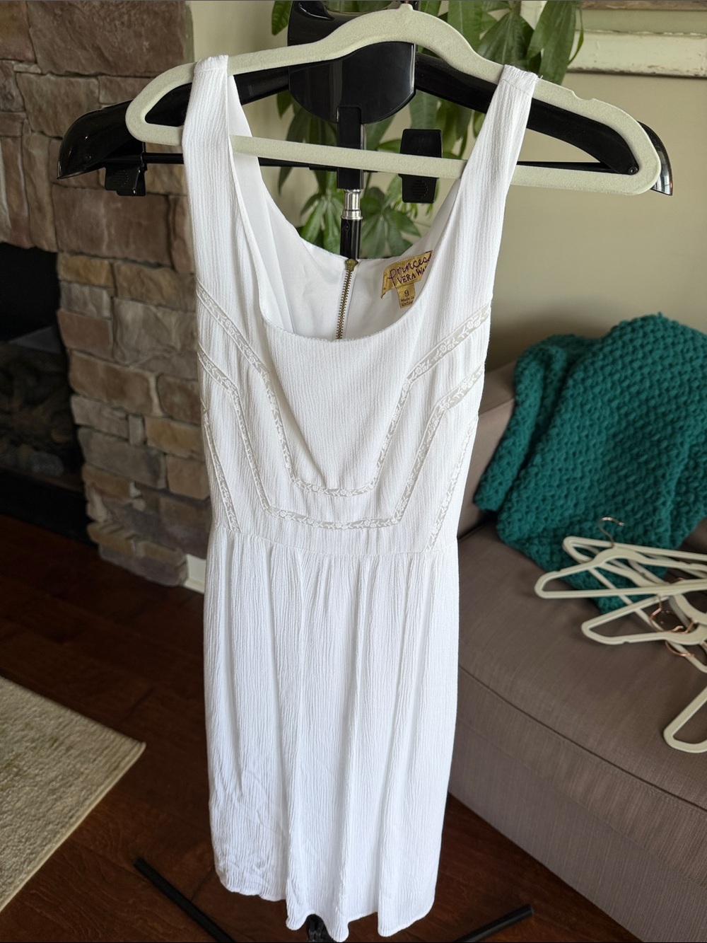 princess vera wang White Sleeveless Midi Dress with Stitching Detail